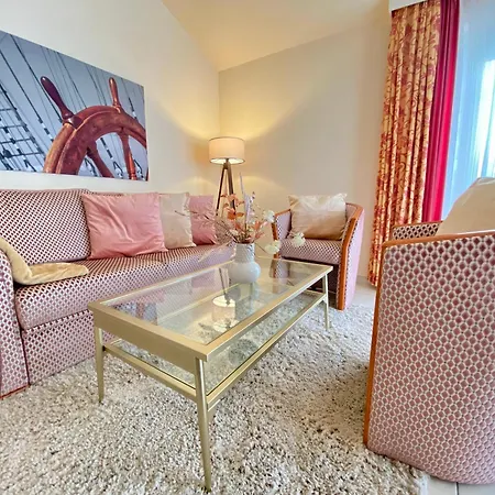 Residenz Bleichroeder - Ferienwohnung Antoinette Apartment *